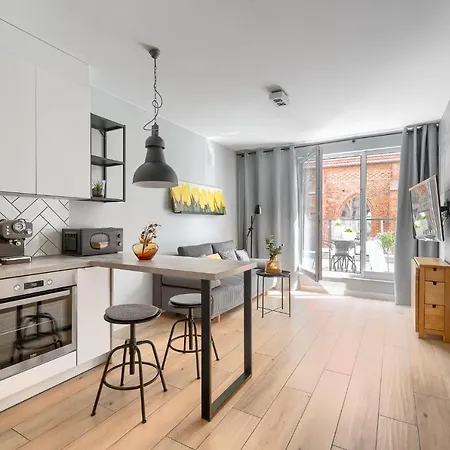 1000 Stare Bulwary No 1 *