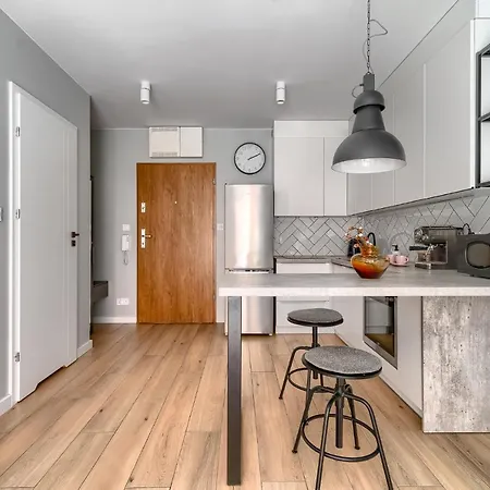 1000 Stare Bulwary No 1 *