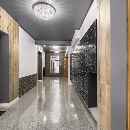 1000 Stare Bulwary No 1 *